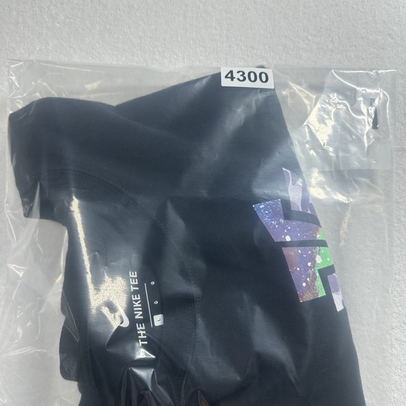 Nike Kyrie x SpongeBob SquarePants What TheBlack T-Shirt Men's Size L - Picture 9 of 9